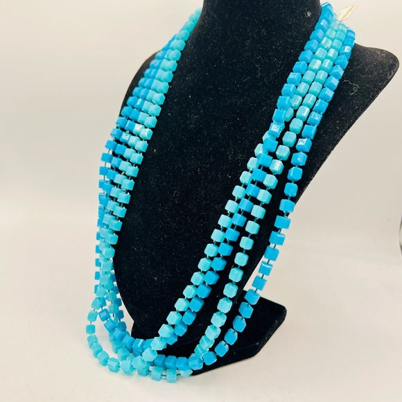 Vintage new old stock plastic cube beads wrap necklace turquoise aqua - Picture 5 of 9